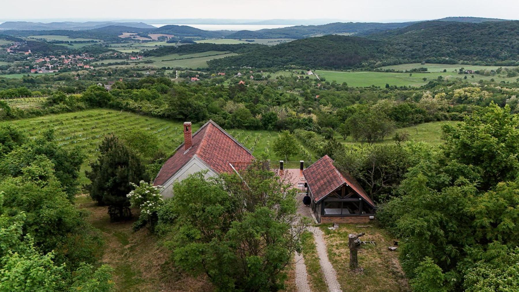 Borospince Vendeghaz Villa Pécsely Exterior photo